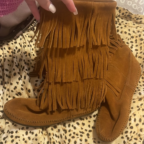 Minnetonka Fringe Suede Boots sz 8 EUC - Picture 9 of 10